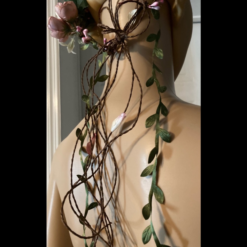 Halo Forest Nature Head Wreath Silk Flowers NEW!